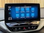 Volkswagen ID.4 Pro 77 kWh SoH 96,56% Apple CarPlay/Android Auto | Alcantara/leer bekleding | Climate control | Cruise control adaptief | DAB ontvangst | LED verlichting | Navigatiesysteem | Sfeerverlichting | Panoramadak