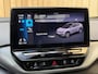 Volkswagen ID.4 Pro 77 kWh SoH 96,56% Apple CarPlay/Android Auto | Alcantara/leer bekleding | Climate control | Cruise control adaptief | DAB ontvangst | LED verlichting | Navigatiesysteem | Sfeerverlichting | Panoramadak