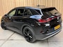 Volkswagen ID.4 Pro 77 kWh SoH 96,56% Apple CarPlay/Android Auto | Alcantara/leer bekleding | Climate control | Cruise control adaptief | DAB ontvangst | LED verlichting | Navigatiesysteem | Sfeerverlichting | Panoramadak