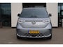 Volkswagen ID. Buzz Pro Bulli 86 kWh LWB 7p. Harman & Kardon 7p head up 3 zone clima area view LED matrix Bulli Edition 20" LMV elektrische achterklep sluithulp schuifdeuren