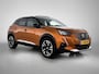 Peugeot e-2008 EV 136pk GT Pack 50 kWh Automaat | 1ste Eigenaar | Schuif-/Kanteldak | Navigatie | Climate Control | Adaptieve Cruise Control | Camera | 18"LMV | LED | Keyless Entry/Start | Apple Carplay/Android Auto |