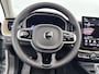 Volvo XC60 T6 Recharge Ultra Dark | 20" | Luchtvering | Trekhaak | Head-Up | Panoramadak | Elektr. verst. stoelen | Full LED | Harman Kardon | ACC | BLIS