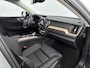 Volvo XC60 T6 Recharge Ultra Dark | 20" | Luchtvering | Trekhaak | Head-Up | Panoramadak | Elektr. verst. stoelen | Full LED | Harman Kardon | ACC | BLIS