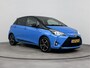Toyota Yaris 1.5 Hybrid Bi-Tone Skyblue Limited Edition | Panoramadak | Keyless Entry/Start | Parkeercamera |