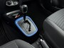 Toyota Yaris 1.5 Hybrid Bi-Tone Skyblue Limited Edition | Panoramadak | Keyless Entry/Start | Parkeercamera |