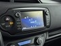 Toyota Yaris 1.5 Hybrid Bi-Tone Skyblue Limited Edition | Panoramadak | Keyless Entry/Start | Parkeercamera |