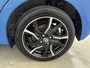 Toyota Yaris 1.5 Hybrid Bi-Tone Skyblue Limited Edition | Panoramadak | Keyless Entry/Start | Parkeercamera |