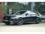 Volvo V90 2.0 T8 AWD R-Design | Stoel en stuurwielverwarming | HUD | ACC | Trekhaak | Pano | Pilot assist