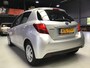 Toyota Yaris 1.5 Hybrid Executive I Camera I Stoelverw I Navi I Cruise I Clima I BT I New Apk + Kln Brt I Compl. Onderh. I Zuinig.