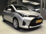 Toyota Yaris 1.5 Hybrid Executive I Camera I Stoelverw I Navi I Cruise I Clima I BT I New Apk + Kln Brt I Compl. Onderh. I Zuinig.