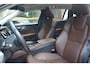 Volvo V60 T8 Hybride AWD Inscription | Panoramadak | Camera | Stoelverwarming | BLIS | Trekhaak |
