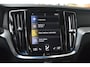 Volvo V60 T8 Hybride AWD Inscription | Panoramadak | Camera | Stoelverwarming | BLIS | Trekhaak |