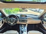 BMW 3-Serie 320i Luxury Edition Individual Schuifdak Apple CarPlay Virtual dash Camera LED NAP 2e eigenaar 320i Luxury Edition