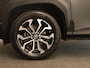 Toyota Yaris Cross 1.5 Hybrid 130 Dynamic - 17 INCH LICHT METALEN VELGEN MET MICHELIN CROSS CLIMATE BANDEN - NAVIGATIE - PARKEERSENSOREN VOOR/ ACHTER - CLIMATE CONTROL - CAMERA - VOORSTOELEN VERWARMD - KEYLESS ENTRY/ START - DODEHOEK DETECTIE - DRAADLOZE TELEFOONLADER - STUUR/ VOORRUIT VERWARMD