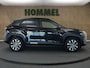 Toyota Yaris Cross 1.5 Hybrid 130 Dynamic - 17 INCH LICHT METALEN VELGEN MET MICHELIN CROSS CLIMATE BANDEN - NAVIGATIE - PARKEERSENSOREN VOOR/ ACHTER - CLIMATE CONTROL - CAMERA - VOORSTOELEN VERWARMD - KEYLESS ENTRY/ START - DODEHOEK DETECTIE - DRAADLOZE TELEFOONLADER - STUUR/ VOORRUIT VERWARMD