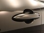Toyota Yaris Cross 1.5 Hybrid 130 Dynamic - 17 INCH LICHT METALEN VELGEN MET MICHELIN CROSS CLIMATE BANDEN - NAVIGATIE - PARKEERSENSOREN VOOR/ ACHTER - CLIMATE CONTROL - CAMERA - VOORSTOELEN VERWARMD - KEYLESS ENTRY/ START - DODEHOEK DETECTIE - DRAADLOZE TELEFOONLADER - STUUR/ VOORRUIT VERWARMD