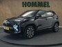 Toyota Yaris Cross 1.5 Hybrid 130 Dynamic - 17 INCH LICHT METALEN VELGEN MET MICHELIN CROSS CLIMATE BANDEN - NAVIGATIE - PARKEERSENSOREN VOOR/ ACHTER - CLIMATE CONTROL - CAMERA - VOORSTOELEN VERWARMD - KEYLESS ENTRY/ START - DODEHOEK DETECTIE - DRAADLOZE TELEFOONLADER - STUUR/ VOORRUIT VERWARMD