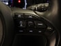 Toyota Yaris Cross 1.5 Hybrid 130 Dynamic - 17 INCH LICHT METALEN VELGEN MET MICHELIN CROSS CLIMATE BANDEN - NAVIGATIE - PARKEERSENSOREN VOOR/ ACHTER - CLIMATE CONTROL - CAMERA - VOORSTOELEN VERWARMD - KEYLESS ENTRY/ START - DODEHOEK DETECTIE - DRAADLOZE TELEFOONLADER - STUUR/ VOORRUIT VERWARMD