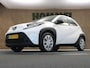 Toyota Aygo X 1.0 VVT-i MT Play - ORIGINEEL NEDERLANDSE AUTO - ACHTERUITRIJCAMERA - APPLE CARPLAY/ANDROID AUTO - CRUISE CONTROL ADAPTIEF - AIRCO - VERKEERSBORDDETECTIE - GROOTLICHTASSISTENT - LEDEREN STUURWIEL - DAB-ONTVANGER - BLUETOOTH TELEFOONVOORBEREIDING
