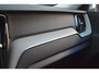 Volvo XC60 T8 Hybride AWD Inscription | Panoramadak | Stoel + Stuur verwarmd | Trekhaak 2100kg | Adaptive Cruise | Apple Carplay |