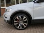 Volkswagen T-Roc 1.5 TSI 150pk DSG-aut. SPORT / 19 Inch / Trekhaak / Carplay / Stoelverw. / Adap.cruise / BOVAG garantie