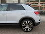 Volkswagen T-Roc 1.5 TSI 150pk DSG-aut. SPORT / 19 Inch / Trekhaak / Carplay / Stoelverw. / Adap.cruise / BOVAG garantie