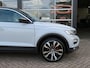 Volkswagen T-Roc 1.5 TSI 150pk DSG-aut. SPORT / 19 Inch / Trekhaak / Carplay / Stoelverw. / Adap.cruise / BOVAG garantie