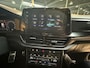 Volkswagen T-Roc Volkswagen T-Roc 2.0 TSI 4-Motion R-Line Pano, Keyless 300 PK Zeldzaam op de markt. Bizar snel. Vol opties. Pure liefhebbersauto.