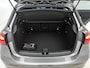 Mercedes-Benz A-klasse 180 AMG Nightpakket | Panoramadak | Sfeerverlichting | Keyless Go | CarPlay | Keyless GO | Stoelverwarming | Inclusief 24 maanden Mercedes-Benz Certified garantie voor Europa.