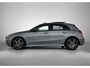 Mercedes-Benz A-klasse 180 AMG Nightpakket | Panoramadak | Sfeerverlichting | Keyless Go | CarPlay | Keyless GO | Stoelverwarming | Inclusief 24 maanden Mercedes-Benz Certified garantie voor Europa.