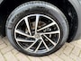 Volkswagen T-Roc 1.5 TSI Style Business Panoramadak, Stoelverwarming, App Connect