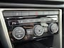Volkswagen T-Roc 1.5 TSI Style Business Panoramadak, Stoelverwarming, App Connect