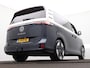 Volkswagen ID. Buzz 1st Max 77kWh IQ light - Park Assist - ACC - Trekhaak - 360 Camera - Navigatie - SoH 98%