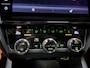 Skoda Octavia Combi 2.0 TSI 191PK Style Business | Leder | Adaptive cruise | Afn. trekhaak | Camera | Carplay | Dealer onderhouden