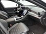Mercedes-Benz C-klasse Estate 300 e AMG Line | AMG-LIne In en exterieru | Sfeefverlichting | Stoe verwarming + Koeling | Trekhaak | Pano- Schuif kanteldak | Inclusief 24 maanden Mercedes-Benz Certified garantie voor Europa.
