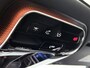 Mercedes-Benz C-klasse Estate 300 e AMG Line | AMG-LIne In en exterieru | Sfeefverlichting | Stoe verwarming + Koeling | Trekhaak | Pano- Schuif kanteldak | Inclusief 24 maanden Mercedes-Benz Certified garantie voor Europa.