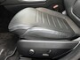 Mercedes-Benz C-klasse Estate 300 e AMG Line | AMG-LIne In en exterieru | Sfeefverlichting | Stoe verwarming + Koeling | Trekhaak | Pano- Schuif kanteldak | Inclusief 24 maanden Mercedes-Benz Certified garantie voor Europa.