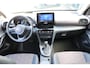 Toyota Yaris Cross 1.5 Hybrid Executive Head Up Display, Parkeersensoren voor,- en achterzijde,