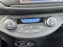 Toyota Yaris 1.5 Hybrid Bi-Tone Automaat | 16" Lichtmetalen Velgen | Climate Control | Elek. Raambediening