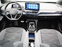 Volkswagen ID.5 Pro 77 kWh 204 PK| Dealeronderhouden | Warmtepomp | Panoramadak | Navigatie | Achteruitrijcamera | LED Matrix | Keyless Access | Stoelverwarming | Stuurwielverwarming | 21 Inch Velgen
