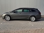 Opel Astra Sports Tourer 1.2 Business Edition | Trekhaak | Stoel/Stuurverwarming | Navigatie | Camera | Cruise Control | | DAB ontvanger | Dakrails | Electronic climate controle
