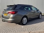 Opel Astra Sports Tourer 1.2 Business Edition | Trekhaak | Stoel/Stuurverwarming | Navigatie | Camera | Cruise Control | | DAB ontvanger | Dakrails | Electronic climate controle