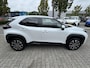 Toyota Yaris Cross 1.5 Hybrid DYNAMIC NL-AUTO 1E-EIG TREKHAAK KEYLESS CLIMA APPLE/ANDROID NAVI AD-CRUISE 17'' LM-VELGEN PARELMOER LAK