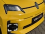 Renault R5 comfort range iconic cinq 52 kWh / SOH 98% / Snellader / Navigatie / 18" / Harman Kardon / Adaptive cruise / Parkeer Camera /  Clima / Keyless