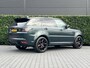 Land Rover Range Rover Sport P575 SVR Carbon Edition, SV BESPOKE SATIN, VOLLEDIG PPF, PANORAMADAK, SCHAALSTOELEN, MERIDIAN, 360-CAMERA, CRUISE, HUD, KEYLESS, DODEHOEK, STOELVERWARMING/VENTILATIE, STUURVERWARMING, LICHTMETAAL 22"