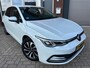 Volkswagen Golf 1.0 eTSI Life Active / Navi / Virtual / PDC / DAB / Stoelverw