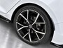 Volkswagen Golf 1.5 eTSI R-Line Business | Automaat | Panoramadak | 19 Inch Velgen | Black Style | Stoel/ Stuurverwarming | Achteruitrijcamera | Apple CarPlay/ Android Auto | Full-LED |