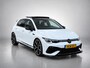 Volkswagen Golf 1.5 eTSI R-Line Business | Automaat | Panoramadak | 19 Inch Velgen | Black Style | Stoel/ Stuurverwarming | Achteruitrijcamera | Apple CarPlay/ Android Auto | Full-LED |