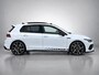 Volkswagen Golf 1.5 eTSI R-Line Business | Automaat | Panoramadak | 19 Inch Velgen | Black Style | Stoel/ Stuurverwarming | Achteruitrijcamera | Apple CarPlay/ Android Auto | Full-LED |