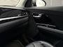 Kia Niro EV e-Niro ExecutiveLine 64 kWh | Warmtepomp | Memory seats | Stoelverwarming- en ventilatie | JBL audio-installatie | Glazen schuif-/kanteldak | Dodehoekassistentie | Parkeersensoren voor- en achter | Apple/Android Carplay